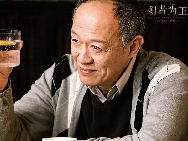 《剩者为王》中金士杰饰演父亲