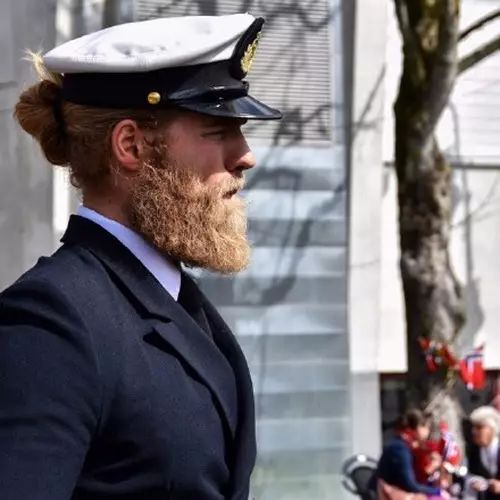 挪威皇家海军中尉