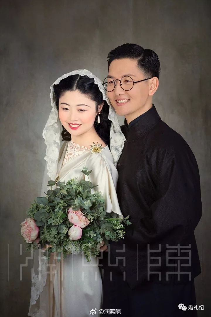 辣眼婚纱照_辣眼美女胱光裤头