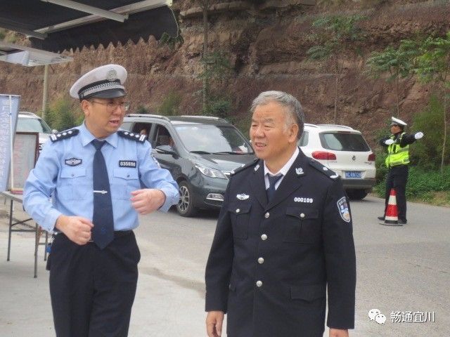 省交警总队副总队长徐小宁深入壶口景区检查指导