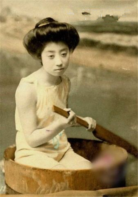 1920年日本女子真实模样:有一个共同特点,图2女孩美得