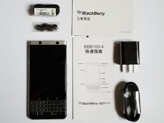 黑莓KeyOne除了是合格安卓手机外，还是一台装X利器