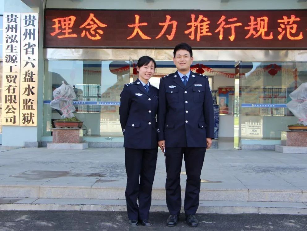 当"警服"遇到"礼服"