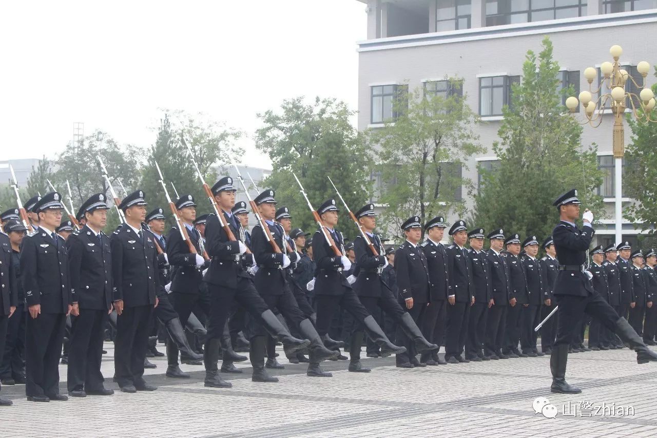 治安·聚焦|山东警察学院隆重举行升旗仪式