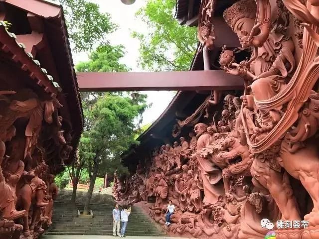 游览四川绵阳的【圣水寺】雕塑艺术家李能胜的五百罗汉