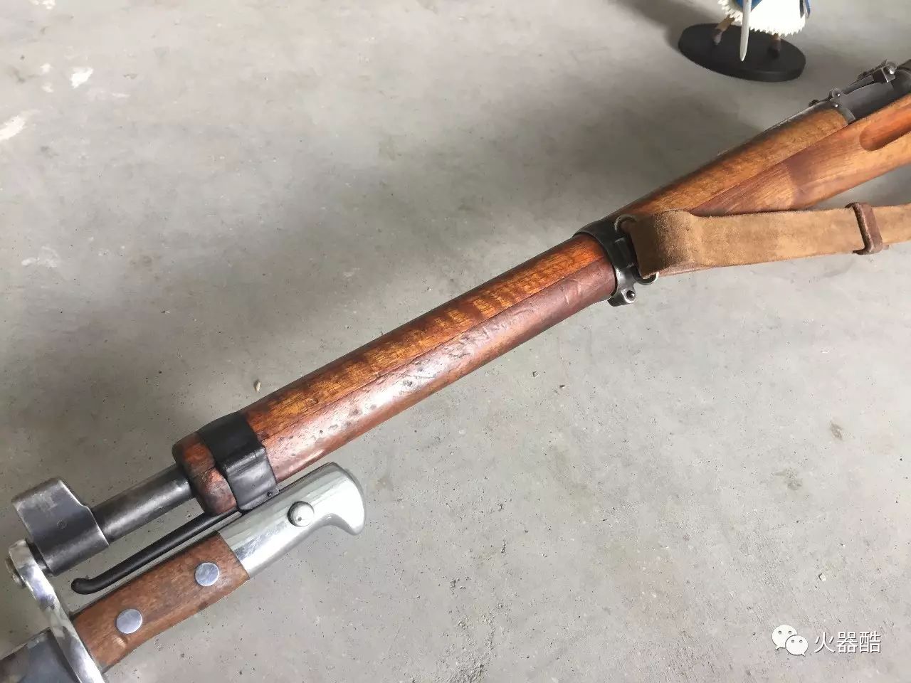 9 这把枪是我收藏的瑞士k31,全称是karabiner model 1931,即定型于