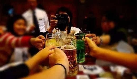 【视频】银行招聘还要拼酒量?"一壶就醉""两壶正好""