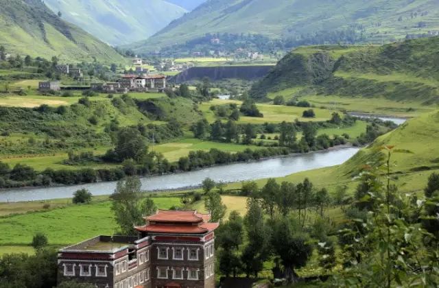 (图/林教头) 上木居村在四川应该还是比较有名的,是观看贡嘎雪山的