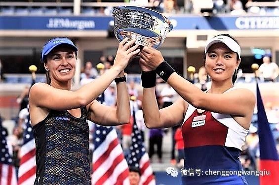 WTA世界女子双打排名第一辛吉斯\/詹咏然10月
