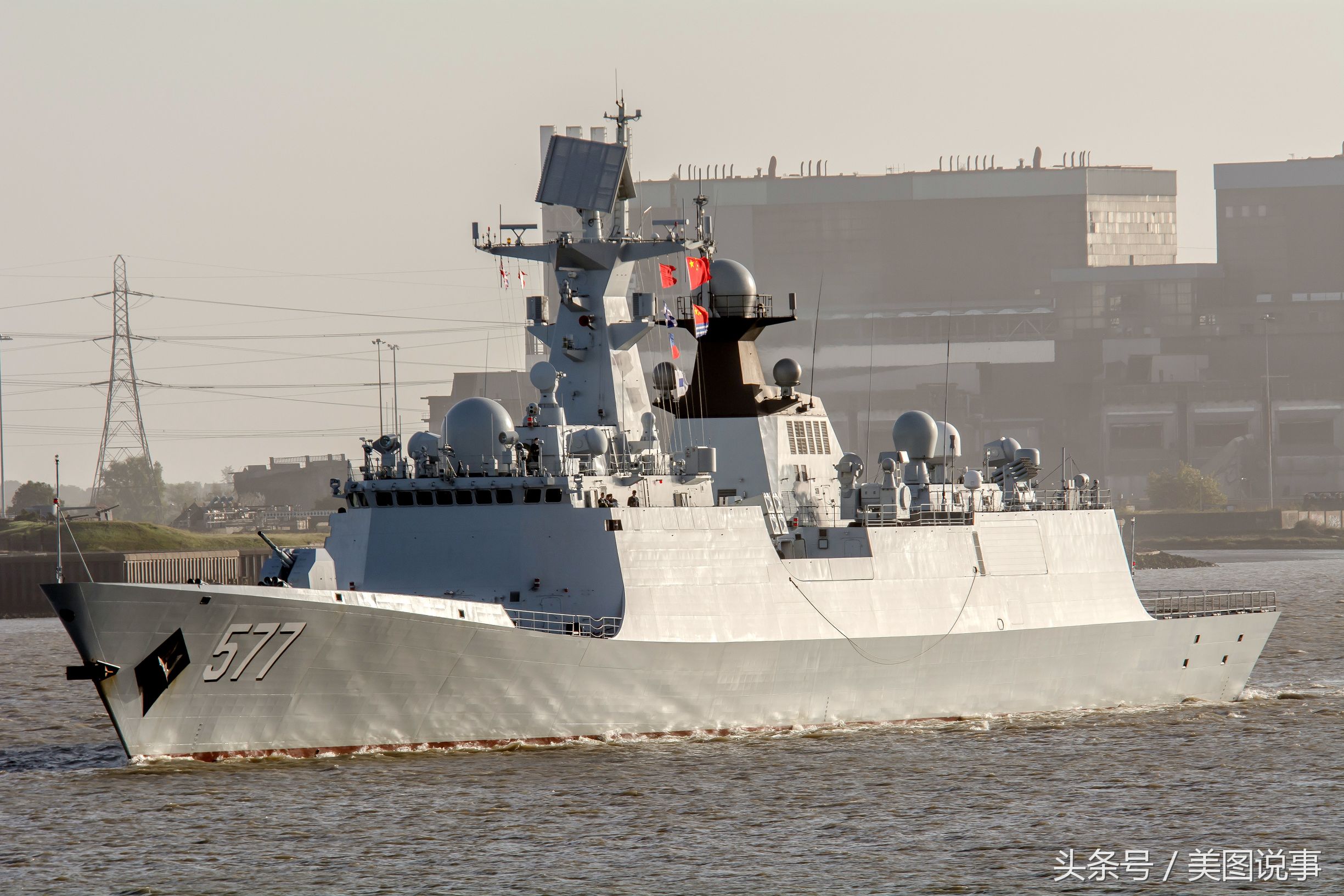 造访英国的中国海军黄冈号导弹护卫舰高清大图