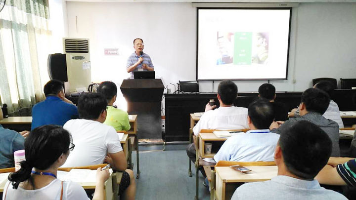 主任中医师,朱文宗主任中医师(硕导,黎德育副主任中医师,童耀辉博