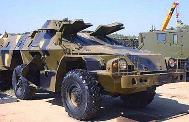 这款俄罗斯装甲车可以秒杀悍马,能瞬间改装成不同的战斗车种