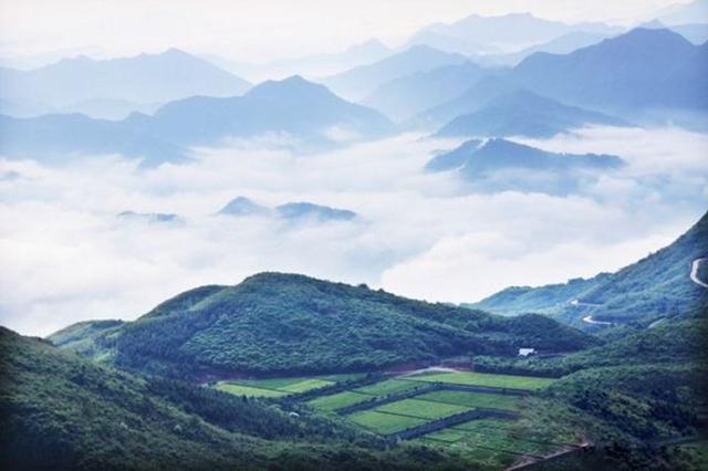 云台山神仙岩风景区:玲珑瀑布      益阳市安化县云台山