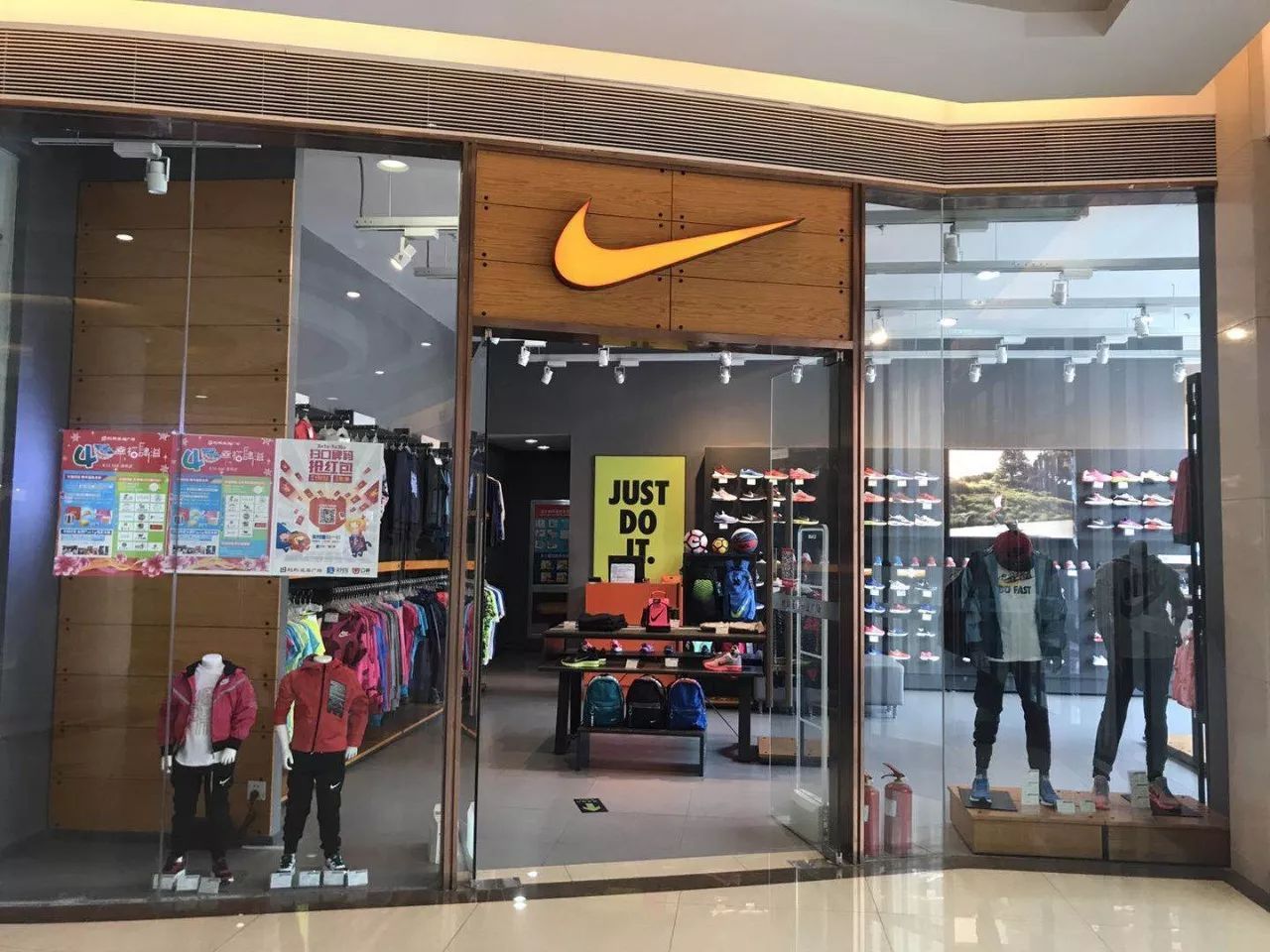 【nike kids】国庆钜惠模式即将结束,赶紧把握住最后机会!