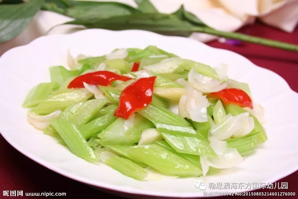 美食 正文 绿豆饭 虾仁油菜 肉末鸡蛋 小白菜粉丝汤 10.