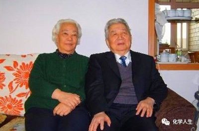 1942年,年方18岁的闵恩泽和陆婉珍怀着科学救国的理想