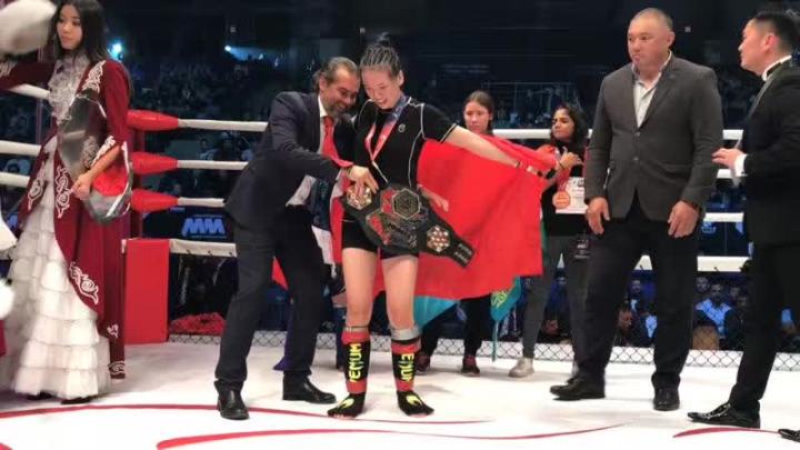 10月7日,中国mma国家队女子选手"美少女战士"林荷琴在mma综合格斗