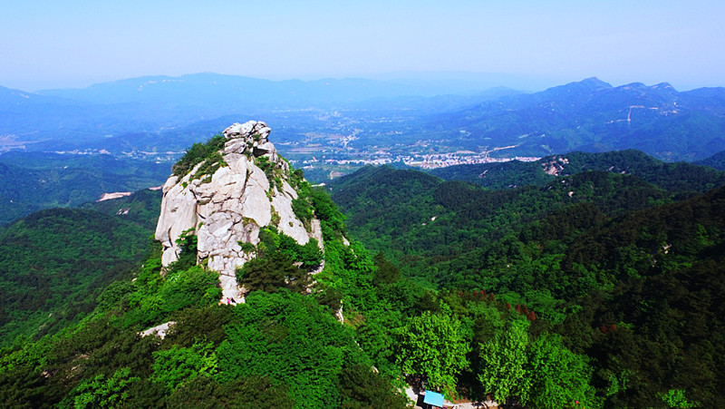 避暑圣地鸡公山.