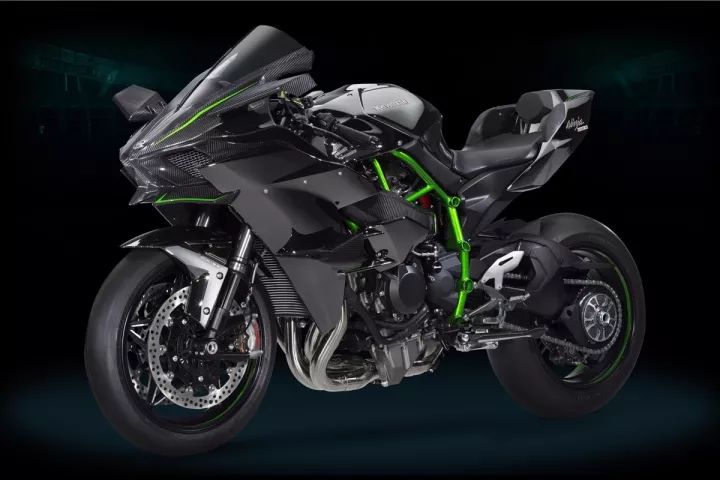 kawasaki 以ninja h2r 做为其机械增压车款的典范