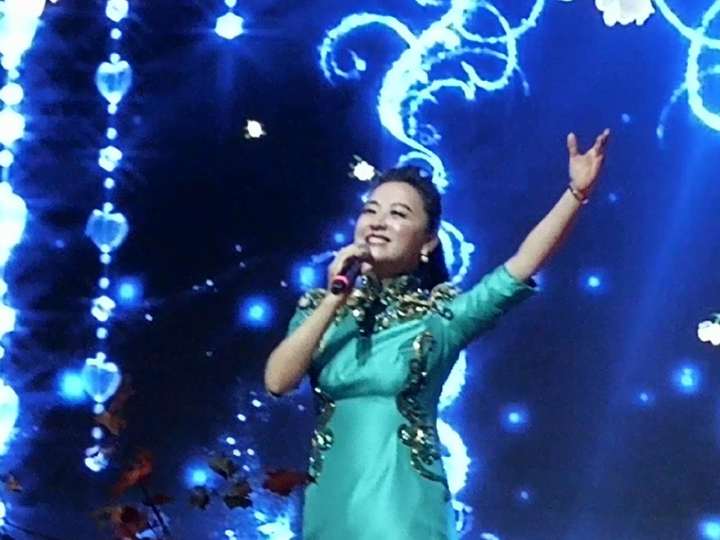青年歌唱家周旋演唱北京世园会金曲《幸福永远》
