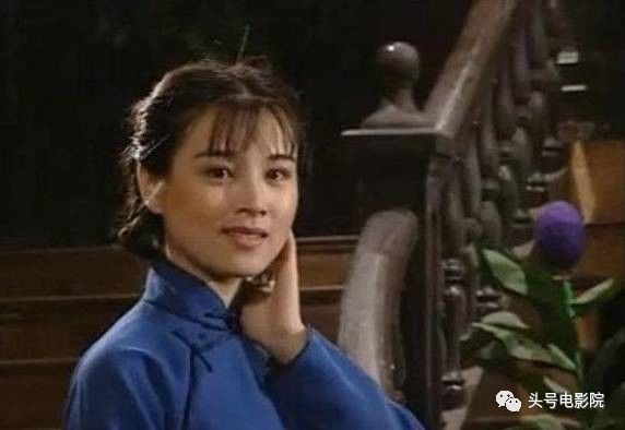 1997年,赵明明和张铁林,袁立出演了电视剧《汉宫飞燕》,她扮演古代