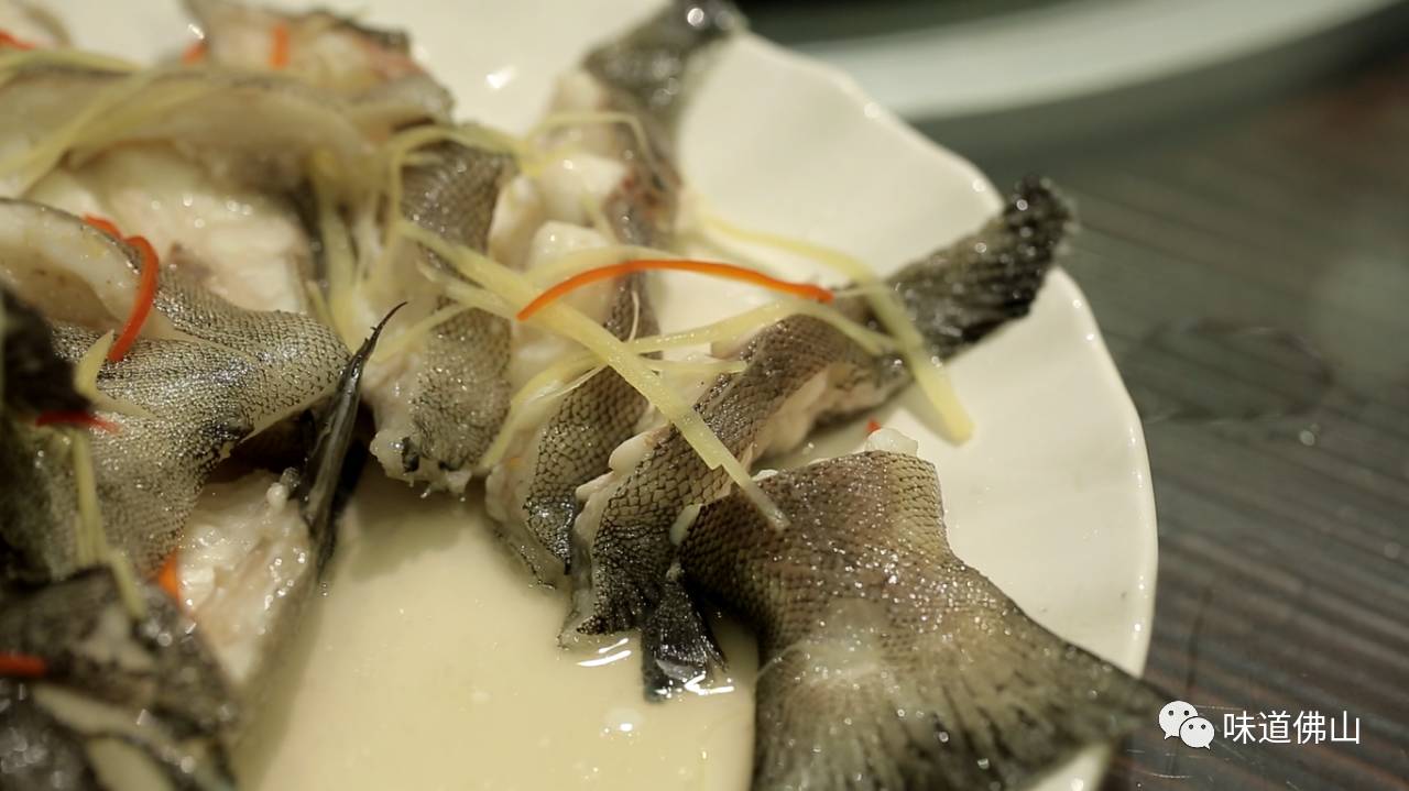 海鲜超市品种多多象拔蚌琵琶虾花金古一次过试晒来自国内外的肥美海鲜