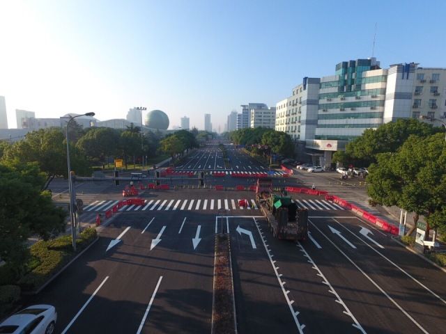 昆山速度8天时间让长江中路前进路昆太路段旧貌换新颜