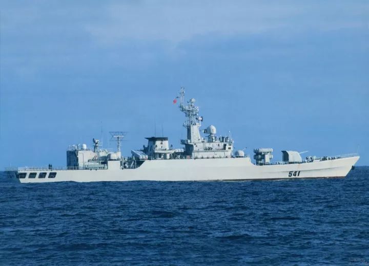 中国海军"淮北"号导弹护卫舰