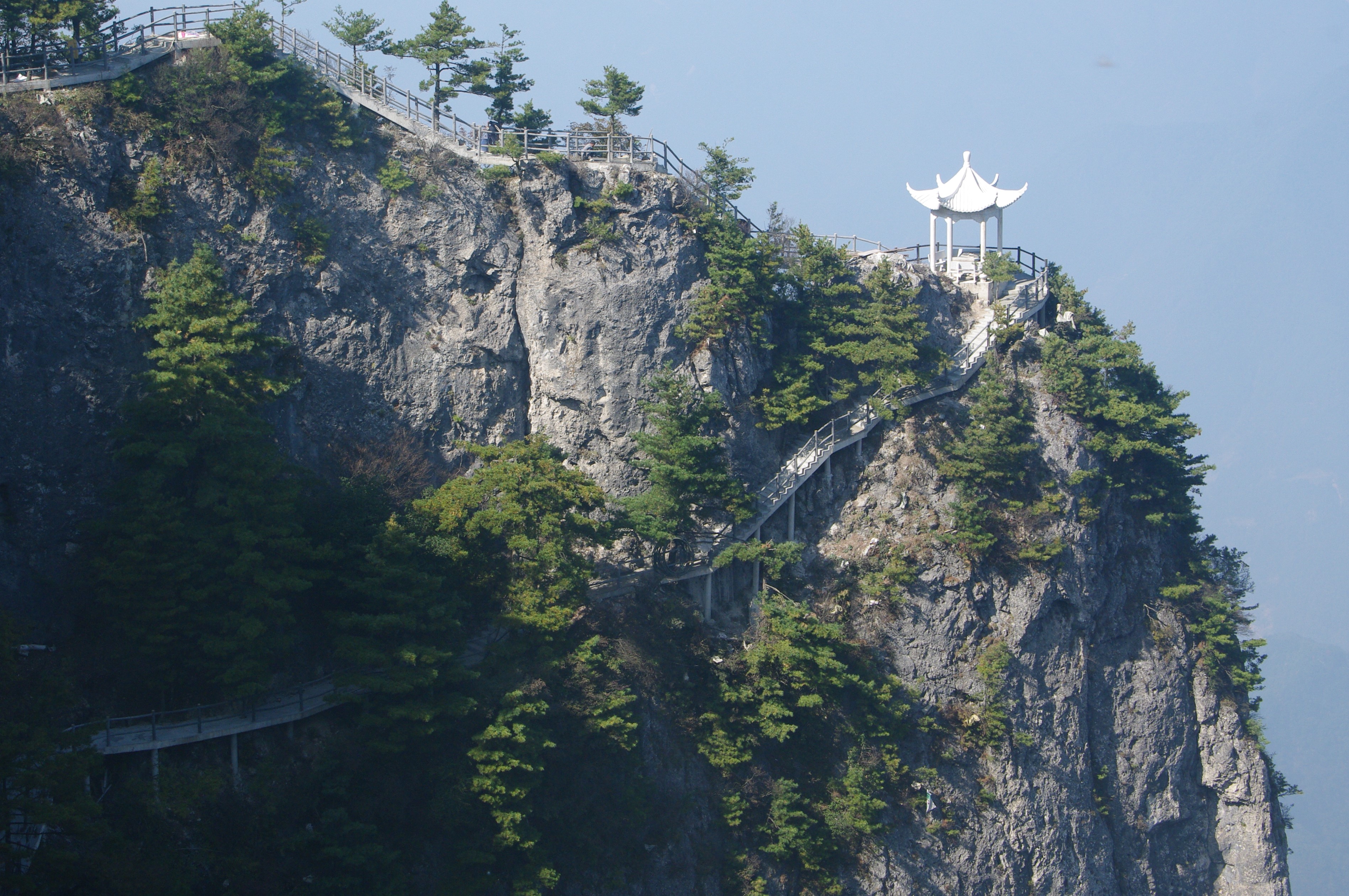 陕西最佳生态旅游度假区—天竺山