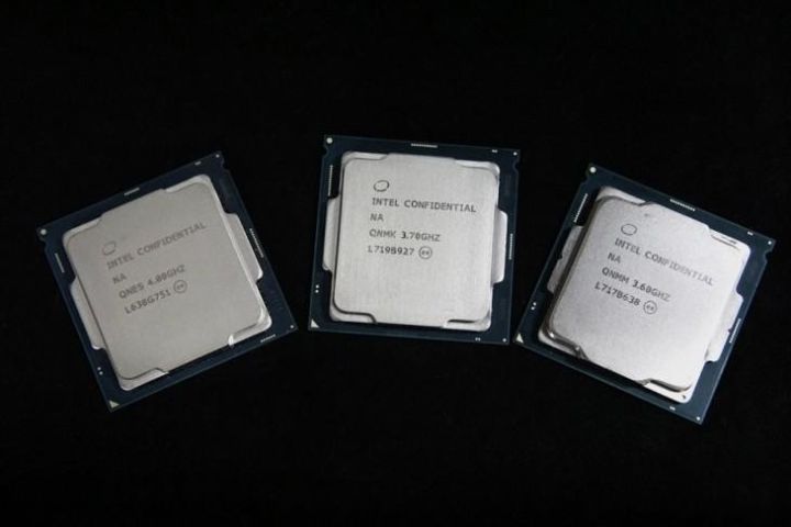 从左至右i3-8350k,i7-8700k,i5-8600k