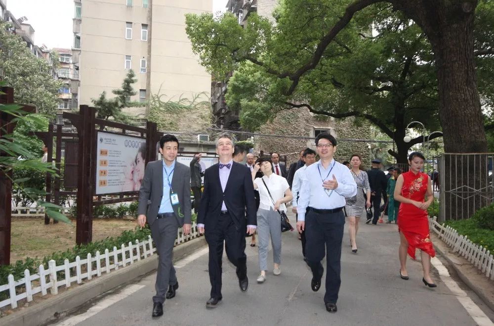 法国驻武汉总领事贵永华先生一行莅临南昌市第三医院参观