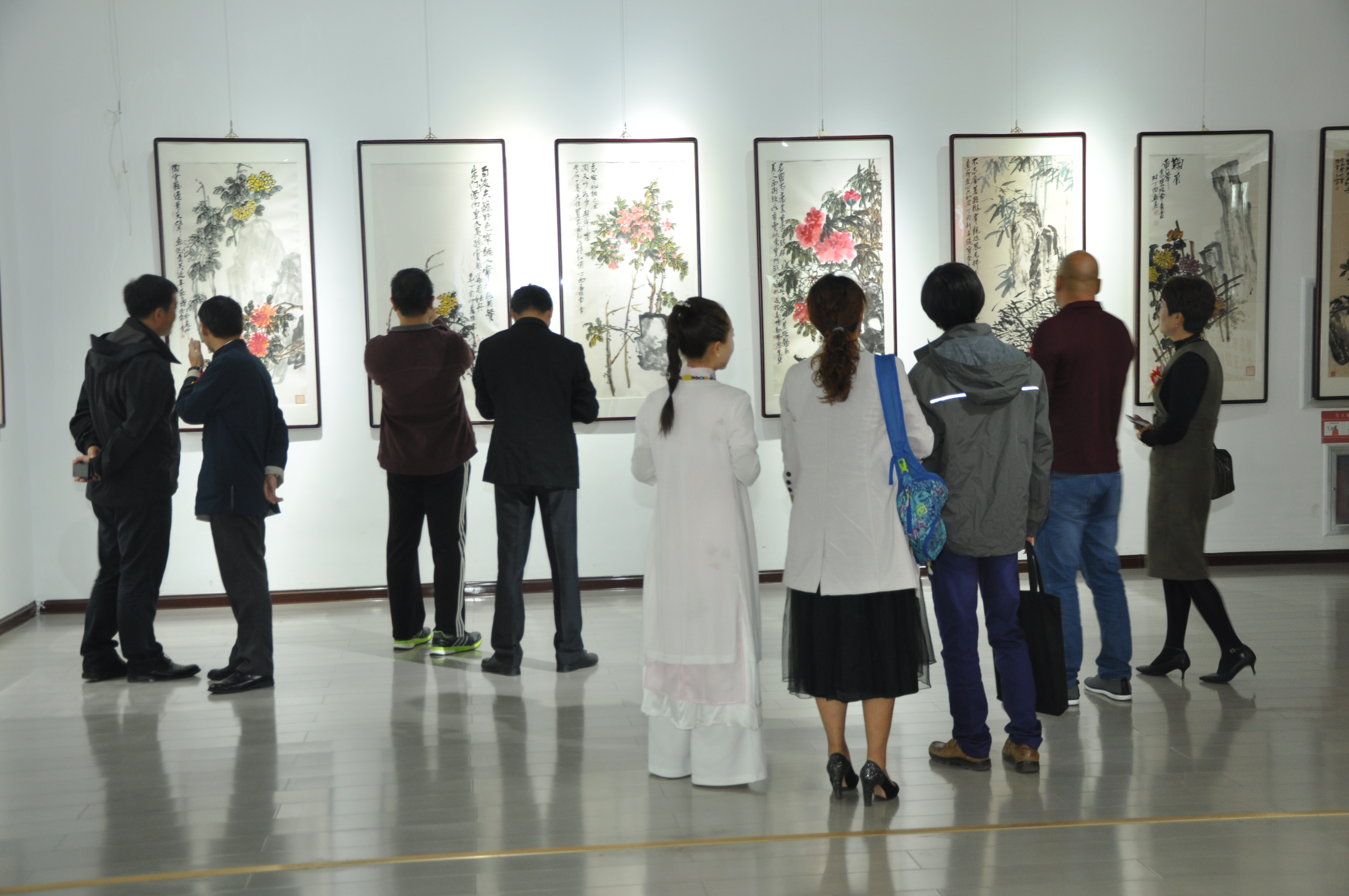 陆常青书画艺术展在青开幕 将持续免费展出五天