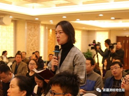 新疆维吾尔自治区人民政府新闻办公室举办新闻发布会介