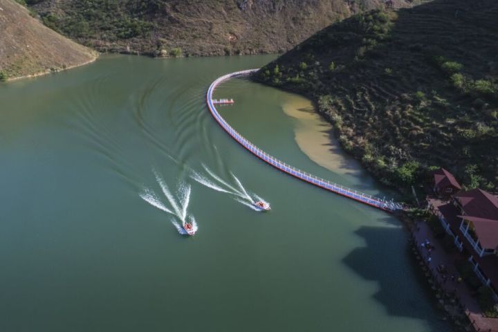 盘州旅游盘州英武虎跳峡