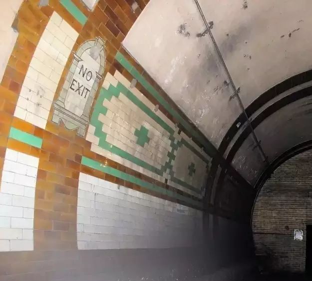 废弃百年的地铁站 会成什么样子