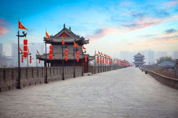 西安城墙是中国现存规模最大,保存最完整的古代城垣.