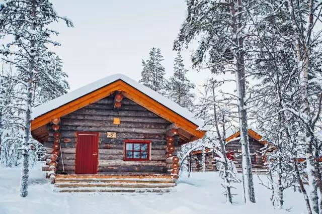 传统的北欧小木屋