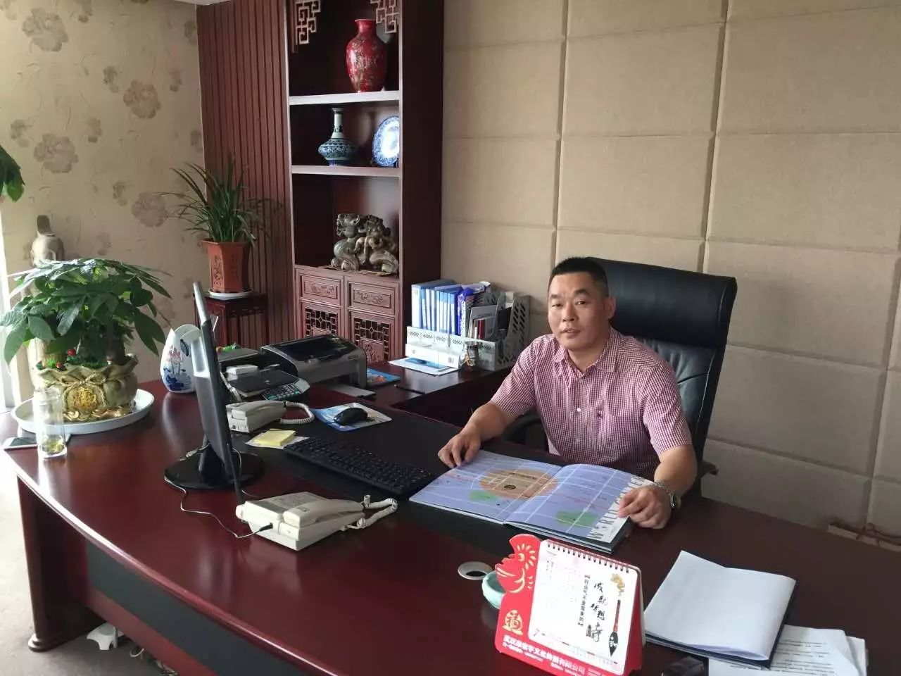 李瑾黎李瑾黎:华社联盟主席团成员,民建会员,高级工程师.