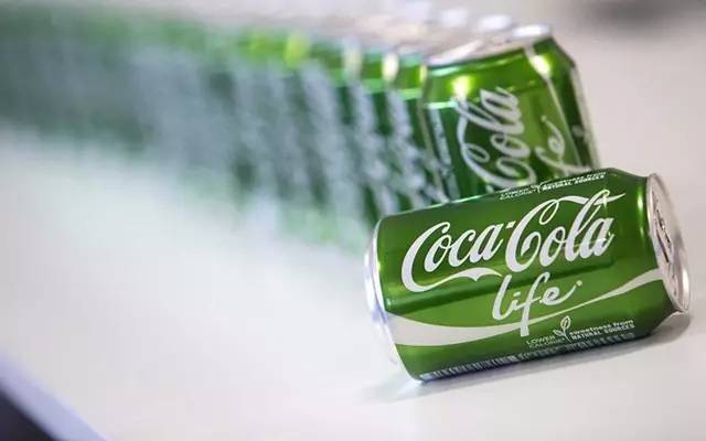 绿色版可口可乐 coca cola life,2013年在阿根廷上市,随后在2015年9月