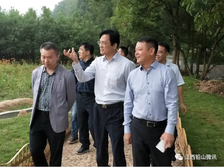 省财政厅副厅长王斌一行到铅山县调研