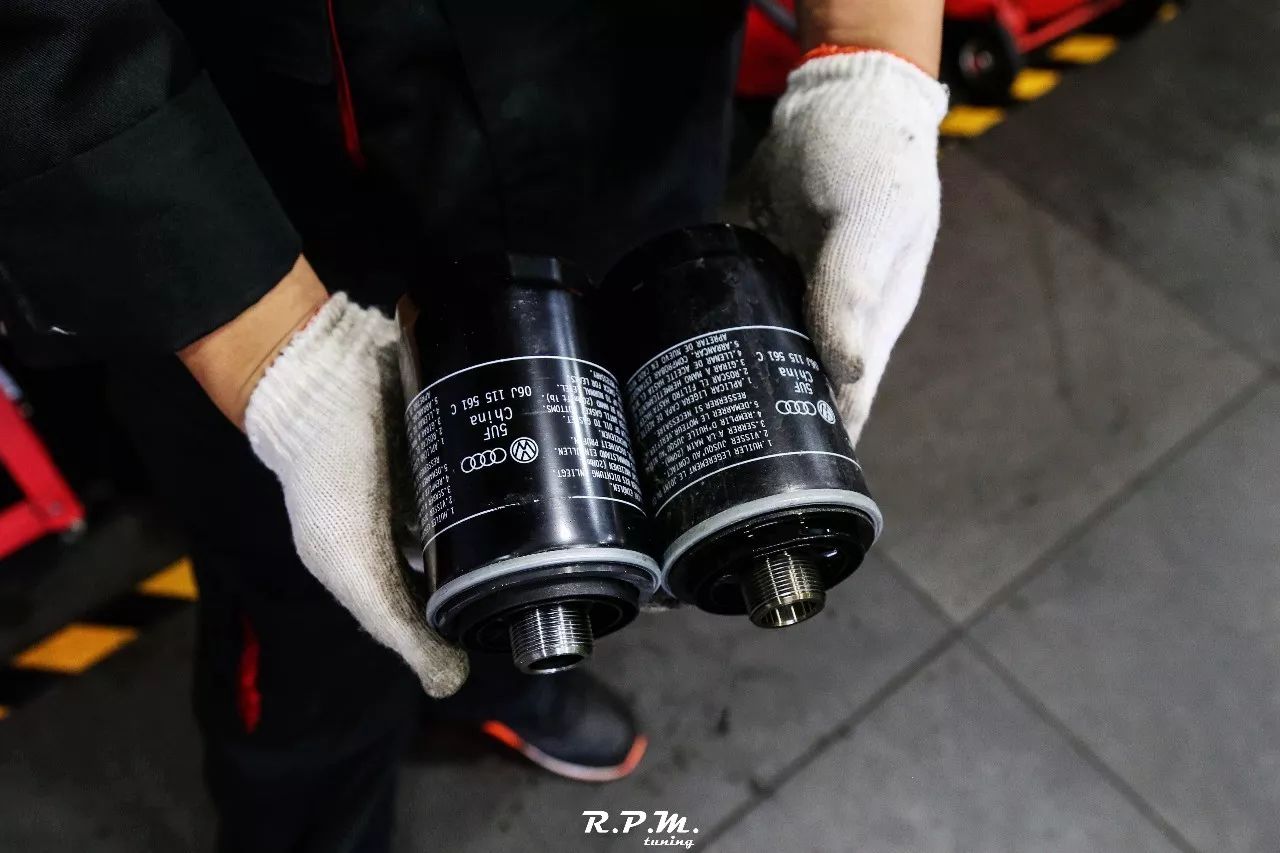 tuning保养作业:六代gti更换摩特(motul)8100x-max sae 0w40机油,机滤