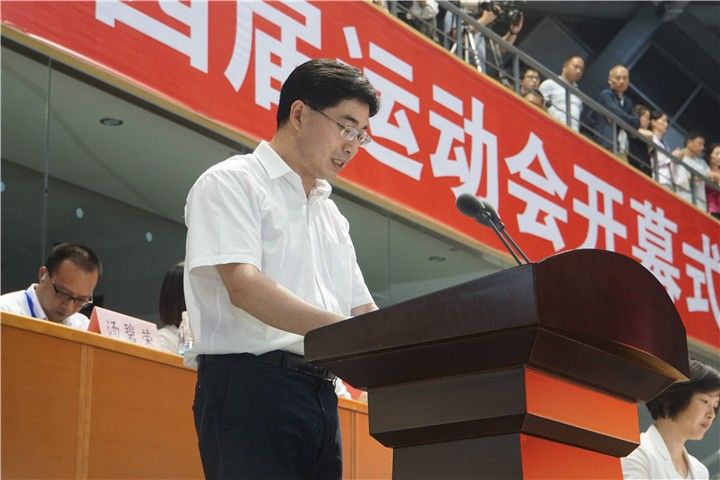 (中共丽水市委常委,市政府常务副市长林亮致开幕词)