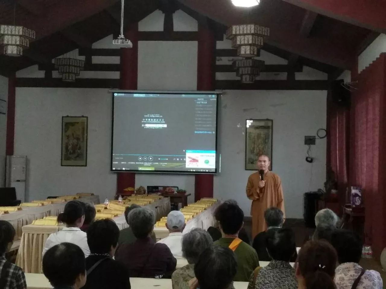 等慈禅寺众居士赴绍兴会稽山龙华寺朝圣礼佛