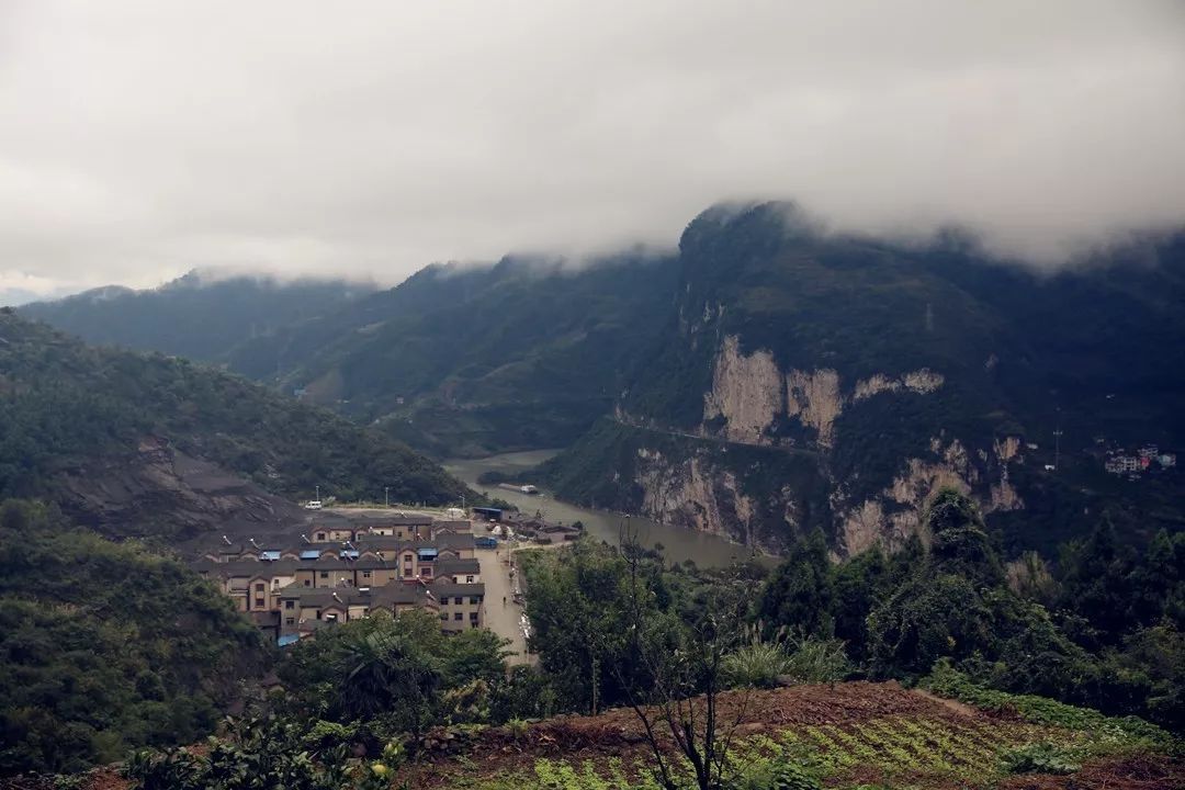 图为秭归县茅坪镇庙河村