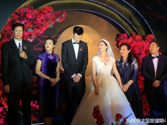 张常宁婚纱_张常宁婚纱照(2)