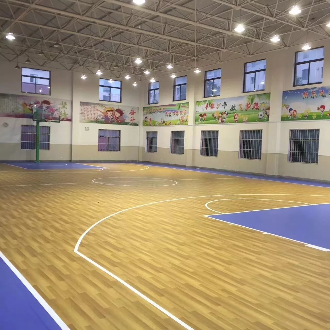 篮球场PVC运动地板艾力特弹性地板厂家 - 艾力特 - 九正建材网