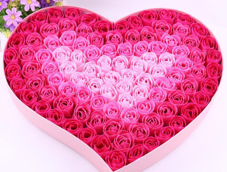100朵玫瑰花语:百分之百的爱 100% love!
