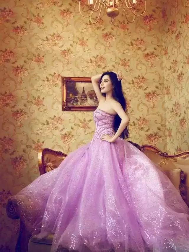 紫色的婚纱_紫色婚纱图片大全