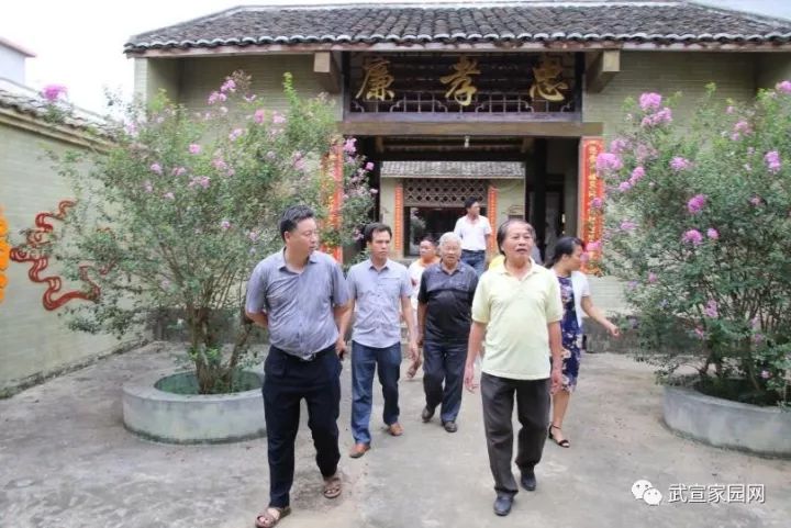 在获得这些荣誉称号后,武宣县委,县政府坚持把创建"中国诗词之乡"和"