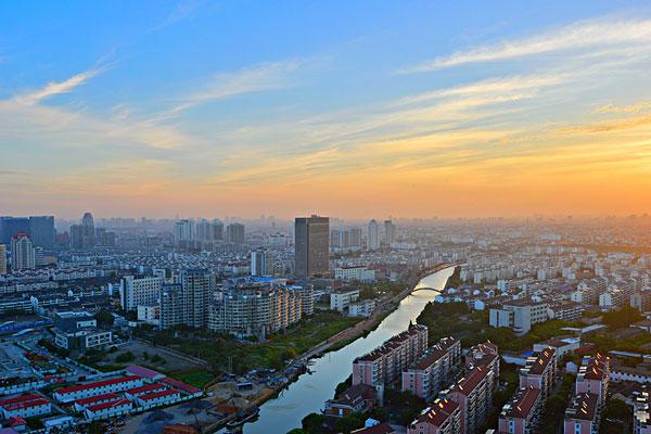 流动人口最多的城市_中国流动人口最多的城市,外来人口数量达751万,是你家乡